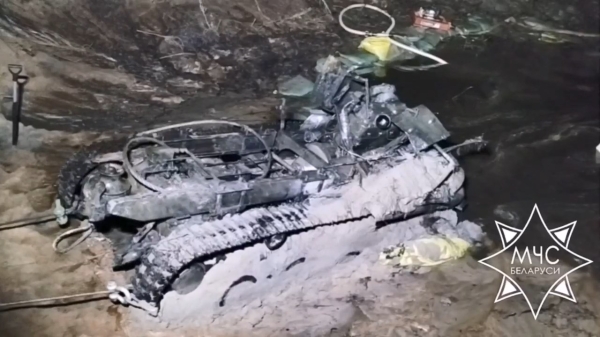 Этот тягач пролежал в реке в Гродненской области более 80 лет. Его вытянули наружу Этот тягач пролежал в реке в Гродненской области более 80 лет. Его вытянули наружу