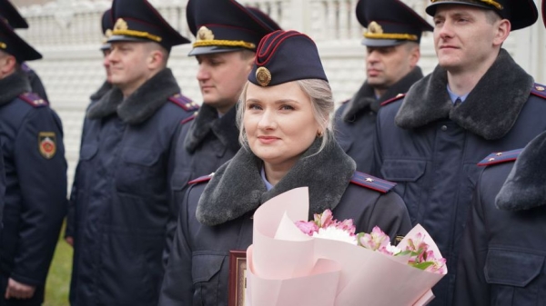 Сотрудники Пинского межрайонного отдела Госкомитета судебных экспертиз отметили новоселье Сотрудники Пинского межрайонного отдела Госкомитета судебных экспертиз отметили новоселье