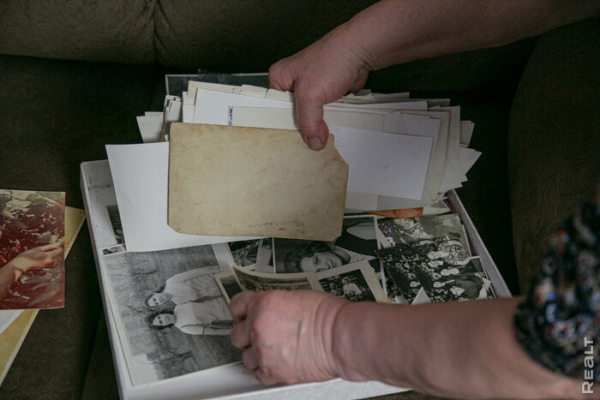 «Летом здесь гул — как на аэродроме». Семья переехала из столицы в старый дом в глухой деревне — и не жалеет «Летом здесь гул — как на аэродроме». Семья переехала из столицы в старый дом в глухой деревне — и не жалеет