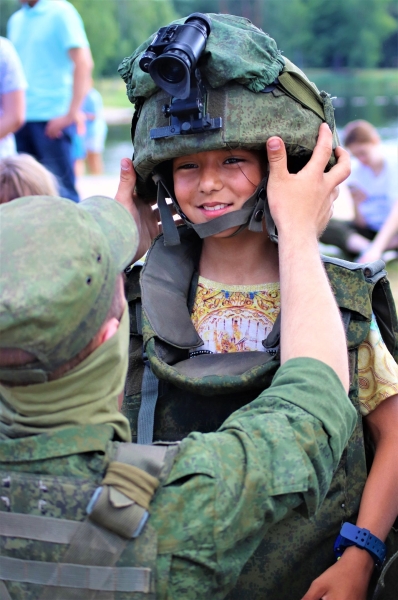 Читатель: Брестские десантники организовали выставку вооружения и военной техники для жителей Малориты
Читатель: Брестские десантники организовали выставку вооружения и военной техники для жителей Малориты