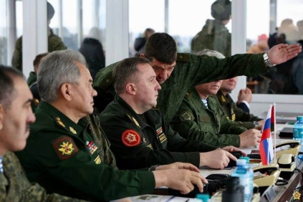На полигоне «Брестский» отработали эпизод «по уничтожению незаконных вооруженных формирований» На полигоне «Брестский» отработали эпизод «по уничтожению незаконных вооруженных формирований»