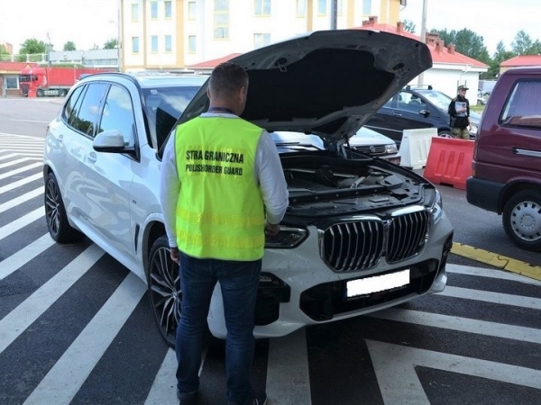 Польские пограничники изъяли у белоруса BMW Польские пограничники изъяли у белоруса BMW