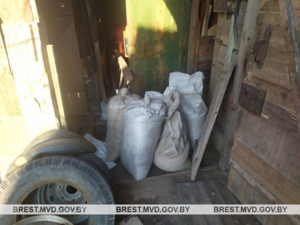 Животновод из Барановичского района похитил больше 100 кило комбикорма Животновод из Барановичского района похитил больше 100 кило комбикорма