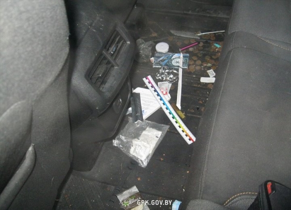 Белорус вез из Литвы автомобили на лафете. О колбах со странным веществом не знал. Но отвечать придется