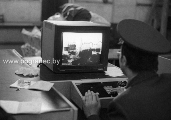 Это были «девяностые»… Брест. Вокзал. Таможня Это были «девяностые»… Брест. Вокзал. Таможня