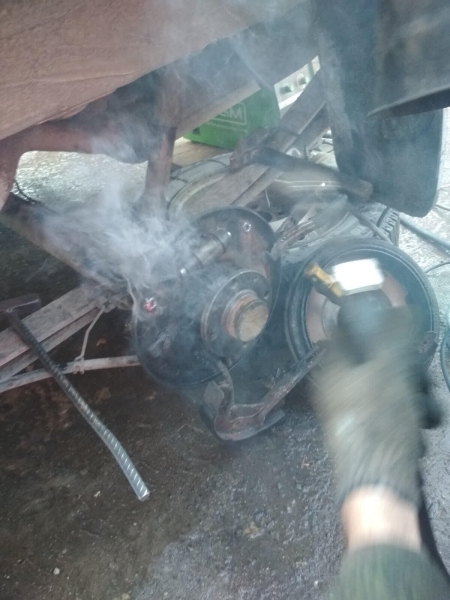 Клиент: «Так починили машину, что я мог разбиться». СТО: «Мы гаражными методами не работаем!» Клиент: «Так починили машину, что я мог разбиться». СТО: «Мы гаражными методами не работаем!»