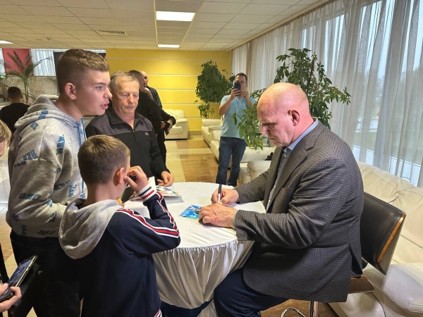 Знаменитый борец Александр Карелин посещает Брест Знаменитый борец Александр Карелин посещает Брест