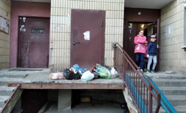 В Бресте мусоропроводы заваривают в приказном порядке В Бресте мусоропроводы заваривают в приказном порядке