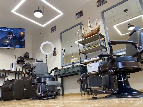 В новом барбершопе «Gartem» на Карла Маркса стильно преображают, дарят скидку, угощают кофе и предлагают сыграть в Play Station В новом барбершопе «Gartem» на Карла Маркса стильно преображают, дарят скидку, угощают кофе и предлагают сыграть в Play Station