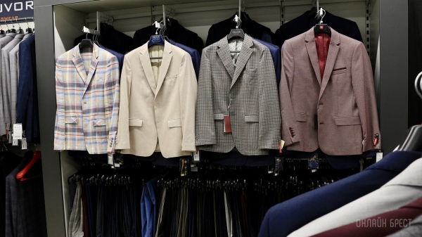 Соберите свой безупречный образ с иголочки в «ЦУМе», на третьем этаже. Готовимся к выпускным, линейкам, свадьбам Соберите свой безупречный образ с иголочки в «ЦУМе», на третьем этаже. Готовимся к выпускным, линейкам, свадьбам