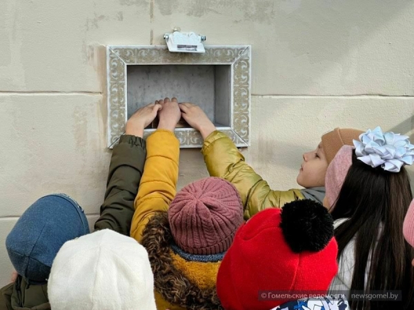 В Гомеле появился самый маленький в Беларуси памятник. Он посвящен хозяйственному мылу В Гомеле появился самый маленький в Беларуси памятник. Он посвящен хозяйственному мылу