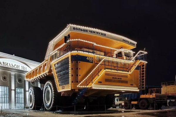Самый большой БЕЛАЗ теперь «зажигает» в самом большом музее Самый большой БЕЛАЗ теперь «зажигает» в самом большом музее