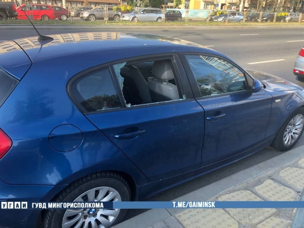 В Минске столкнулись BMW и самокат. ГАИ опубликовала видео В Минске столкнулись BMW и самокат. ГАИ опубликовала видео