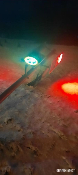 Читатель: Очередной светофор лежит в Бресте. Недалеко от большого Евроопта
             
                Читатель: Очередной светофор лежит в Бресте. Недалеко от большого Евроопта