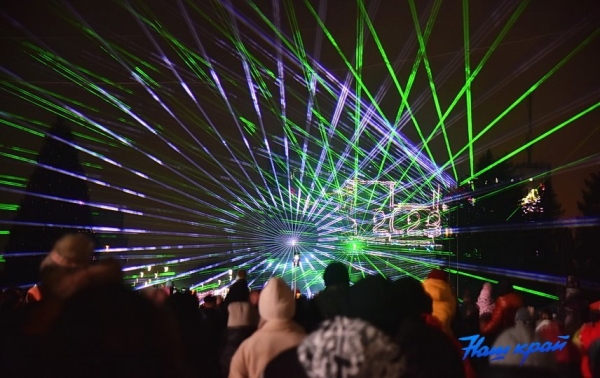 «Берестейские сани - 2023». Завораживающее лазерное шоу и фейерверк в Барановичах