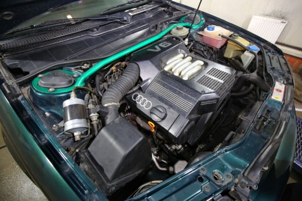 «Дедушка никого к машине не подпускал». История Audi A6 (С4), которая в семье белорусов уже 15 лет