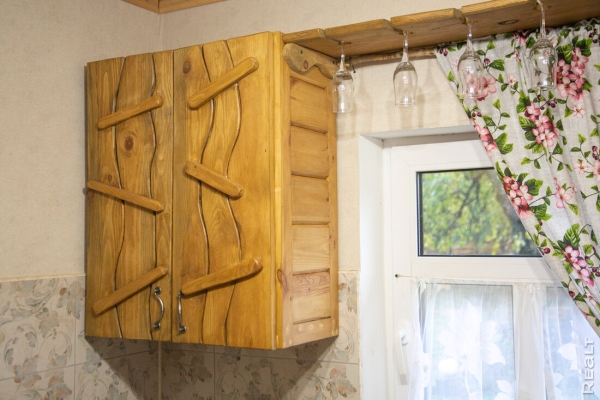 Девушка уехала из столицы в деревню в Березовском районе и нашла себе там дело — ремонтирует дом прадеда. И вот что у нее получилось Девушка уехала из столицы в деревню в Березовском районе и нашла себе там дело — ремонтирует дом прадеда. И вот что у нее получилось