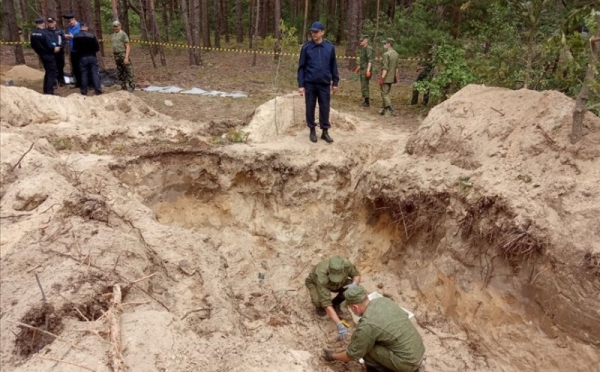 Останки 26 расстрелянных жителей в период ВОВ нашли во время раскопок в Брестской области Останки 26 расстрелянных жителей в период ВОВ нашли во время раскопок в Брестской области