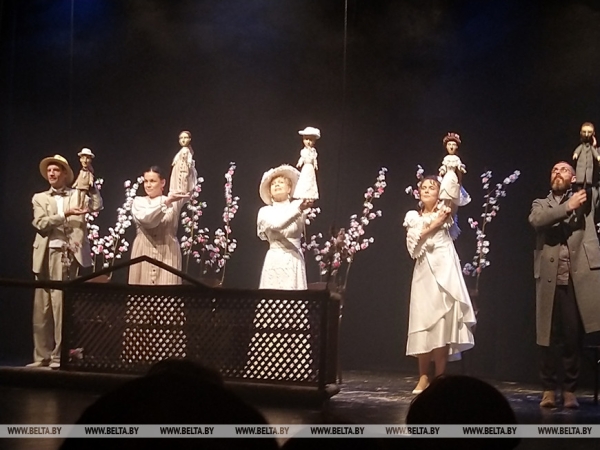 Аншлагом на премьере «Вишневого сада» завершился юбилейный сезон Брестского театра кукол Аншлагом на премьере «Вишневого сада» завершился юбилейный сезон Брестского театра кукол