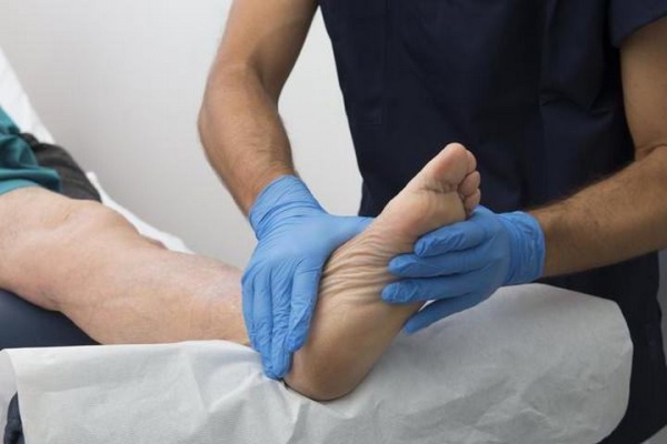 Житель Бреста интересуется: Мерзнут ноги зимой на улице, что делать? Отвечает врач Житель Бреста интересуется: Мерзнут ноги зимой на улице, что делать? Отвечает врач