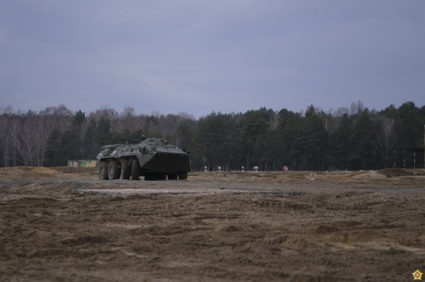 На Брестском полигоне отработали уничтожение незаконного вооруженного формирования На Брестском полигоне отработали уничтожение незаконного вооруженного формирования