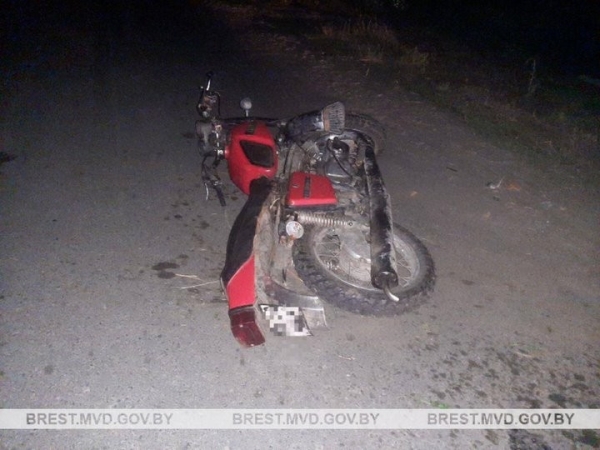 В Брестской области мотоциклист сбил пьяного пешехода без фликера В Брестской области мотоциклист сбил пьяного пешехода без фликера