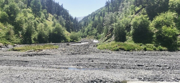 «Вдоль дороги — венки и памятники». Белорус в одиночку отправился в горы Грузии, где даже страховка не действует «Вдоль дороги — венки и памятники». Белорус в одиночку отправился в горы Грузии, где даже страховка не действует