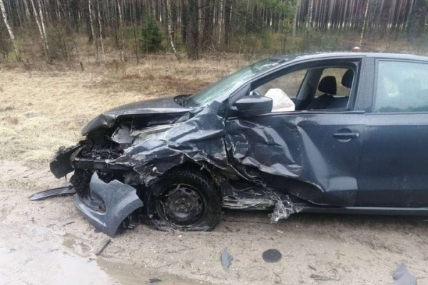 Девушка на 9 месяце беременности решилась на опасный обгон и попала в ДТП Девушка на 9 месяце беременности решилась на опасный обгон и попала в ДТП