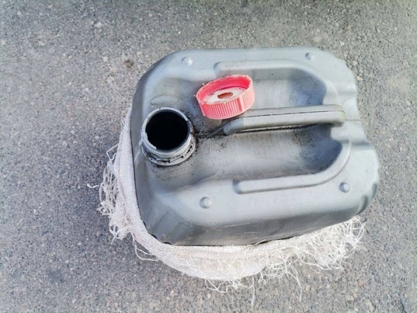 У женщины дома нашли 20-литровую канистру с окрашенным дизтопливом. Что ей за это будет? У женщины дома нашли 20-литровую канистру с окрашенным дизтопливом. Что ей за это будет?