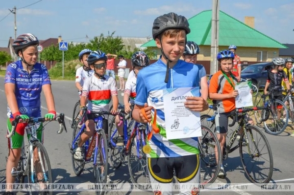 Жители Бреста приняли участие в соревнованиях по велоспорту Жители Бреста приняли участие в соревнованиях по велоспорту