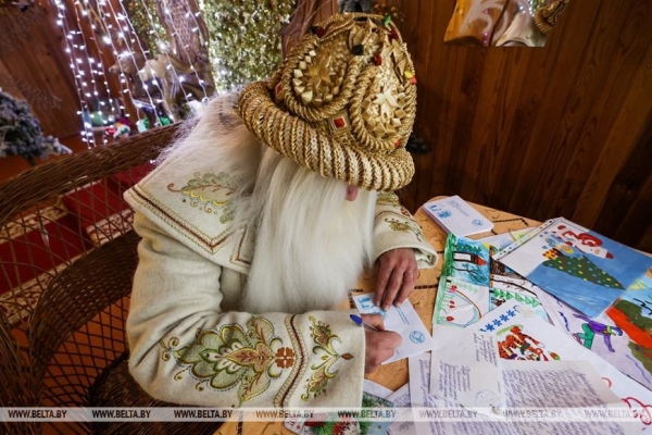 Предлагают даже пожениться. Рассказ о буднях Деда Мороза в Беловежской пуще Предлагают даже пожениться. Рассказ о буднях Деда Мороза в Беловежской пуще