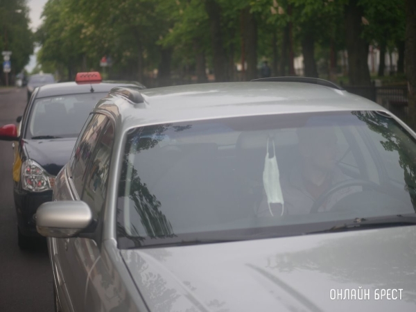 Белоруска год ездила на такси за чужой счет Белоруска год ездила на такси за чужой счет