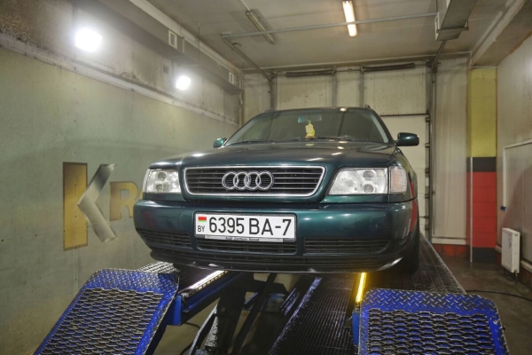 «Дедушка никого к машине не подпускал». История Audi A6 (С4), которая в семье белорусов уже 15 лет
