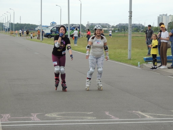 Сегодня на лыжероллерной трассе Брестского гребного канала состоялся Брестский полумарафон на роликовых коньках