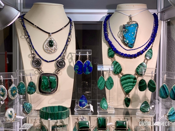 Экспозиция, которая вас удивит! Большой фоторепортаж с выставки «В мире самоцветов» в Бресте, посвященной эксклюзивным украшениям
