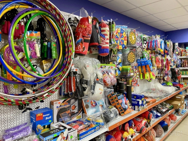 Ребрендинг брестского «Детского мира» на Советской: новый логотип и еще больше стильной одежды, забавных игрушек, школьной канцелярии Ребрендинг брестского «Детского мира» на Советской: новый логотип и еще больше стильной одежды, забавных игрушек, школьной канцелярии