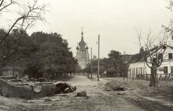 Как было раньше: вид на Свято-Николаевскую Братскую церковь
             
                Как было раньше: вид на Свято-Николаевскую Братскую церковь