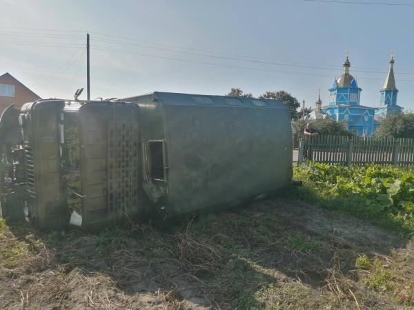 ДТП в Столинском районе: работники МЧС спасли водителя легкового автомобиля ДТП в Столинском районе: работники МЧС спасли водителя легкового автомобиля