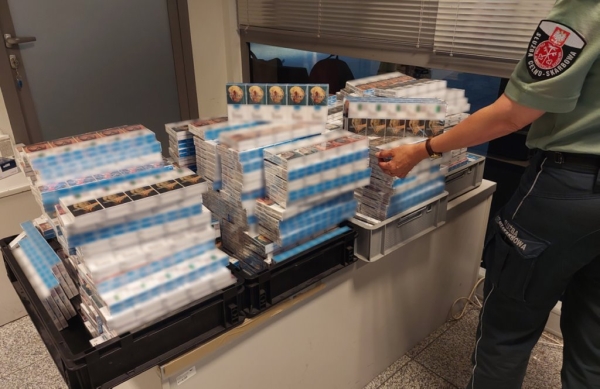 Белорус прилетел из Греции в Польшу «заработать на жизнь», но его подвели чемоданы Белорус прилетел из Греции в Польшу «заработать на жизнь», но его подвели чемоданы