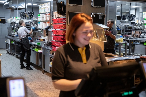 McDonald's в России переименовали во «Вкусно и точка»