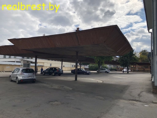 Парковка на месте старого автовокзала в Бресте
             
                Парковка на месте старого автовокзала в Бресте