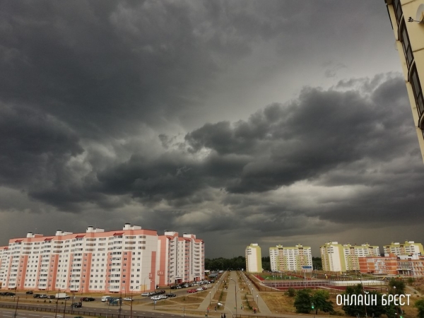 В Бресте и области на завтра объявлен оранжевый уровень