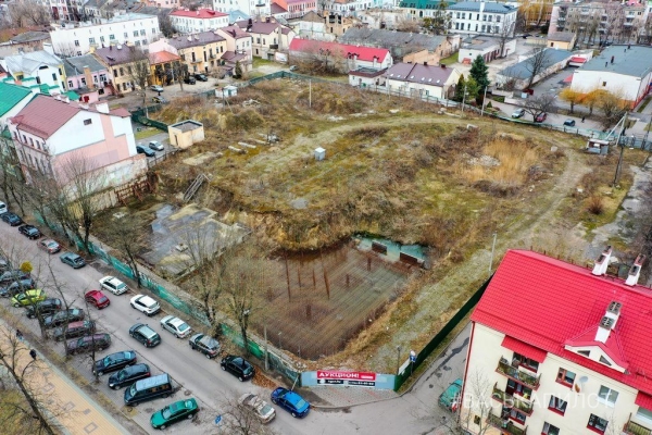 На аукционе за два миллиона рублей продали площадку под жилой дом в центре Бреста На аукционе за два миллиона рублей продали площадку под жилой дом в центре Бреста