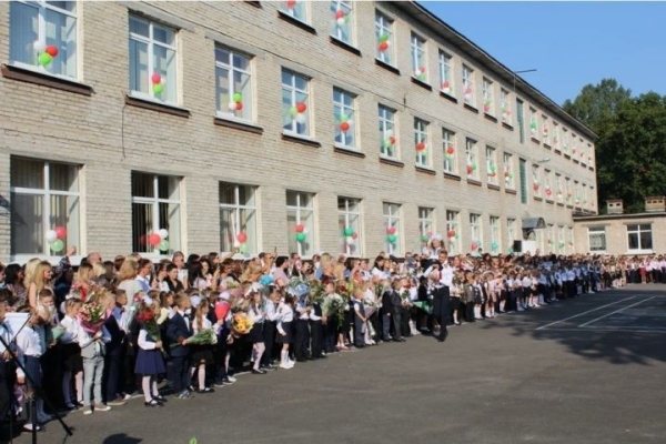 От детского сада до вуза: в Беларуси внедрят ритуалы чествования государственной символики