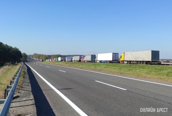 Санкциями – по дальнобойщикам: что происходит на рынке грузоперевозок Санкциями – по дальнобойщикам: что происходит на рынке грузоперевозок