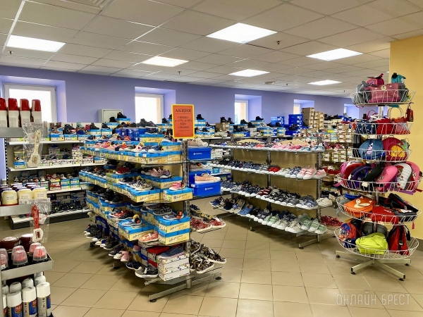 Ребрендинг брестского «Детского мира» на Советской: новый логотип и еще больше стильной одежды, забавных игрушек, школьной канцелярии Ребрендинг брестского «Детского мира» на Советской: новый логотип и еще больше стильной одежды, забавных игрушек, школьной канцелярии