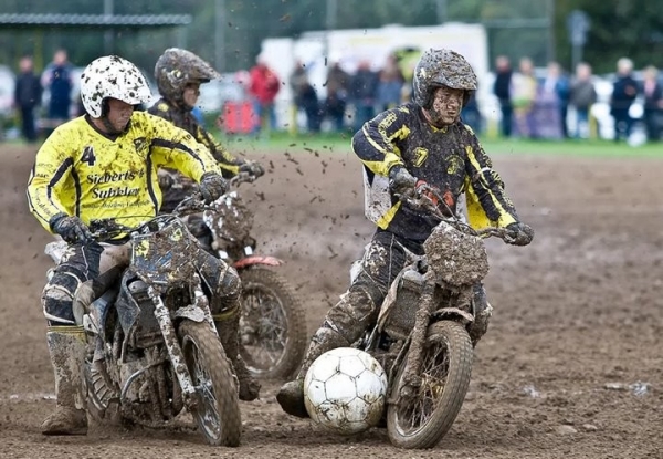 Мотобол – спорт, в котором Беларусь становилась чемпионом Европы Мотобол – спорт, в котором Беларусь становилась чемпионом Европы