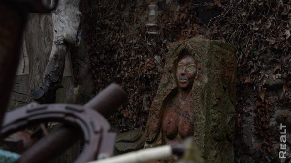 «Стены обшиты картонными ящиками от холодильника». Белорус построил дом из мусора и показал, как он устроен «Стены обшиты картонными ящиками от холодильника». Белорус построил дом из мусора и показал, как он устроен