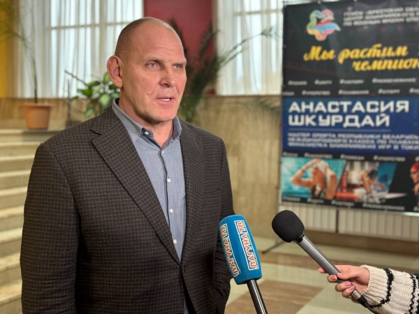 Знаменитый борец Александр Карелин посещает Брест Знаменитый борец Александр Карелин посещает Брест