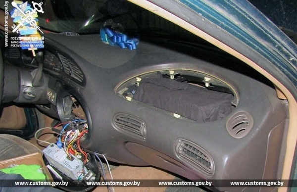 На таможне в Бресте пресекли попытку незаконного ввоза криптокошельков На таможне в Бресте пресекли попытку незаконного ввоза криптокошельков